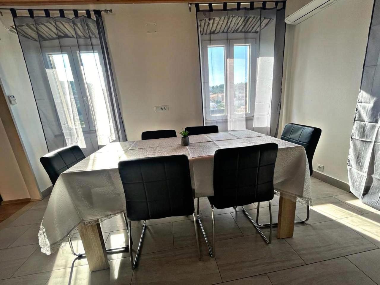 Amani Modern Apartment لومباردا المظهر الخارجي الصورة